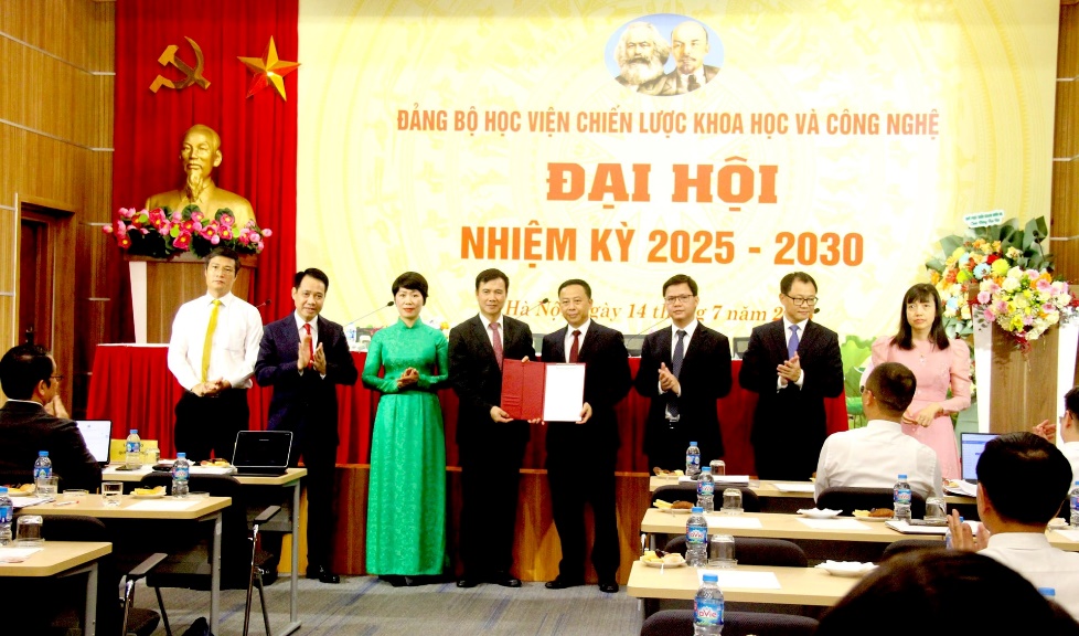 Học viện Chiến lược Khoa học và Công nghệ phải trở thành trụ cột lý luận và kiến thức của Bộ KH&CN