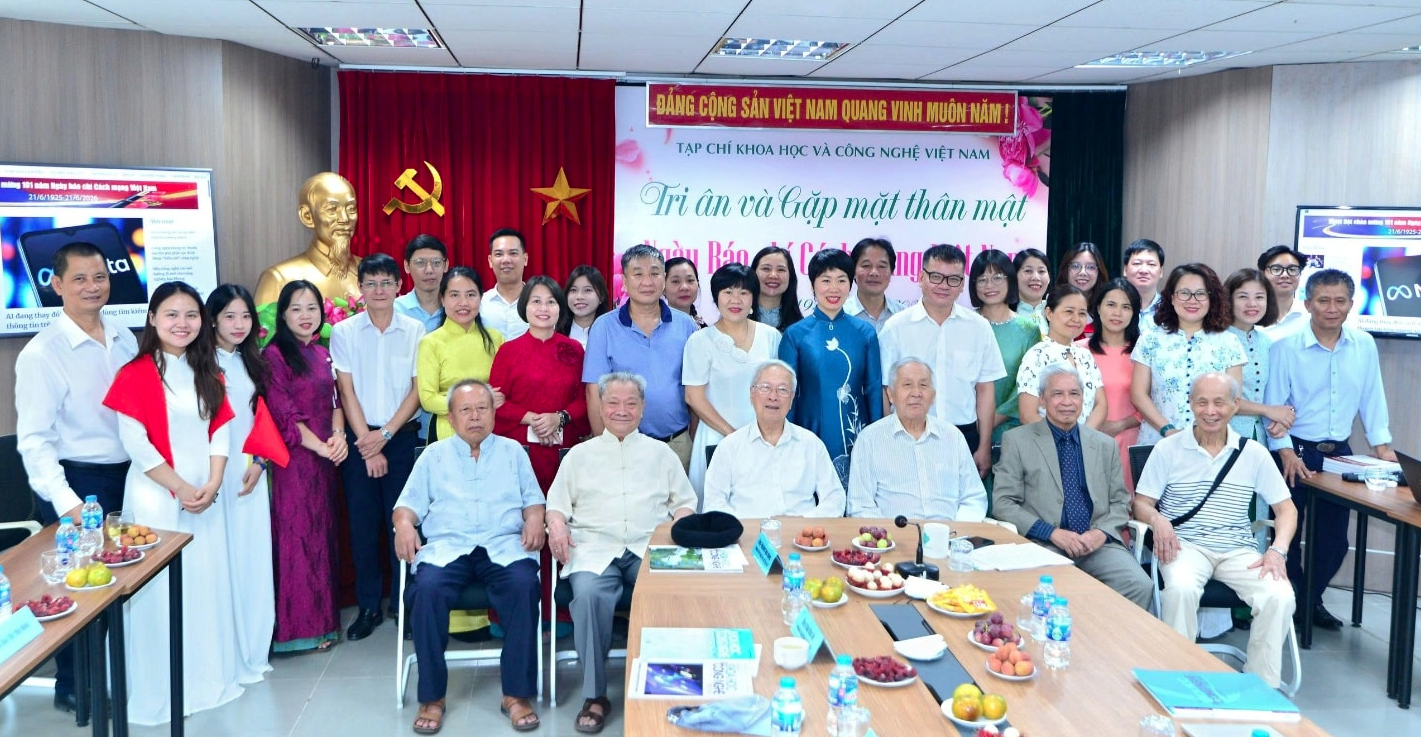 Trong kỷ nguyên AI, con người vẫn là nhân tố quyết định thành công của báo chí